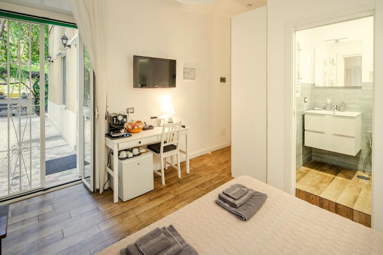 Garden House - Luxury Guest House - Overnight Stay Only Рим Екстериор снимка