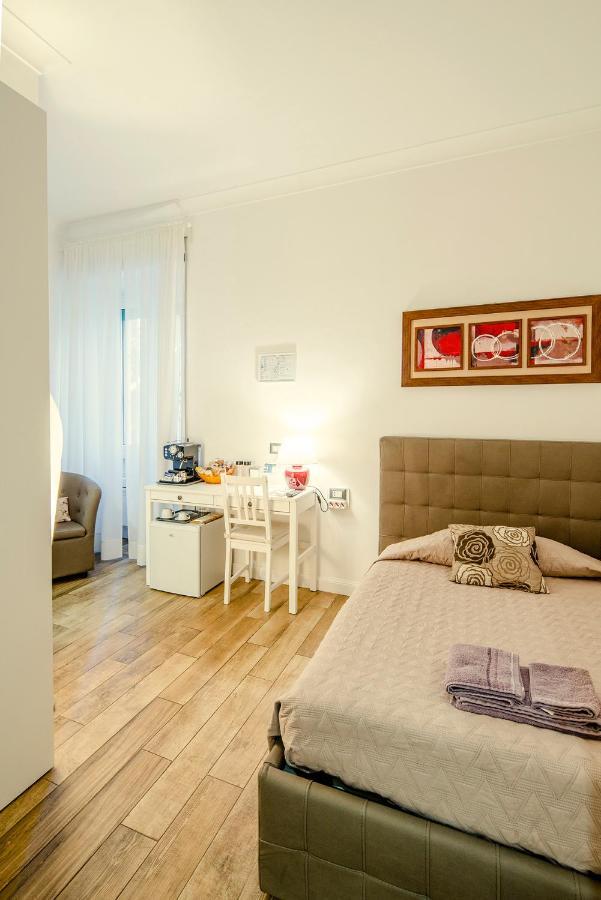 Garden House - Luxury Guest House - Overnight Stay Only Рим Екстериор снимка