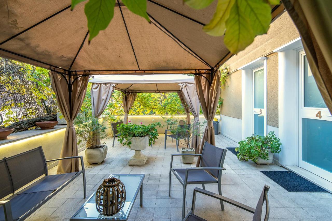 Garden House - Luxury Guest House - Overnight Stay Only Рим Екстериор снимка