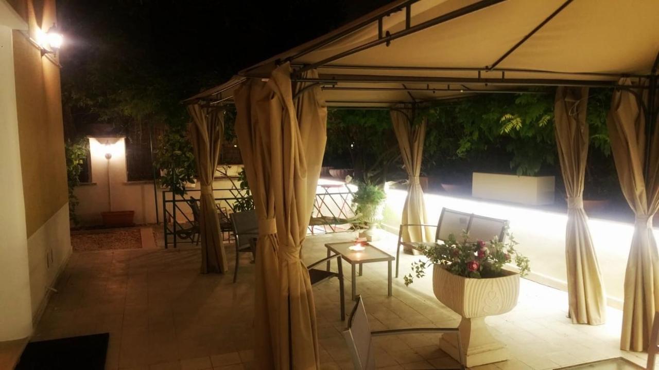 Garden House - Luxury Guest House - Overnight Stay Only Рим Екстериор снимка